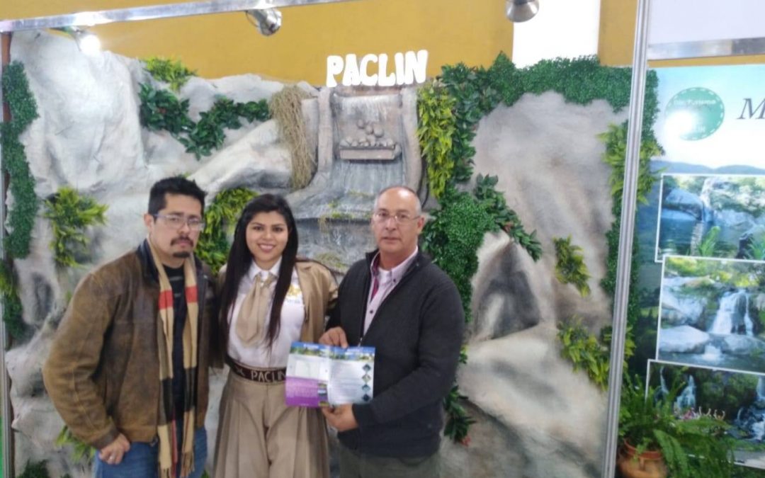 El Secretario Gremial de APUNCa, visitando el stand