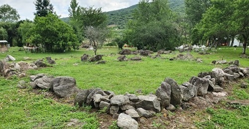 Proyectan poner en valor un sitio Arqueológico en Las Lajas – Paclín